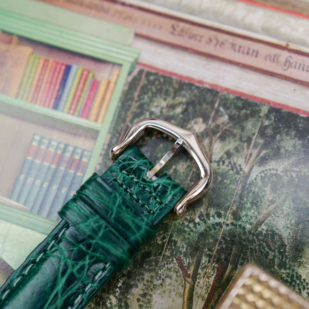 cafe noir montres horloger marseille cartier tank must mécanique pour femme vermeil petit modèle or chiffres romains bracelet vert