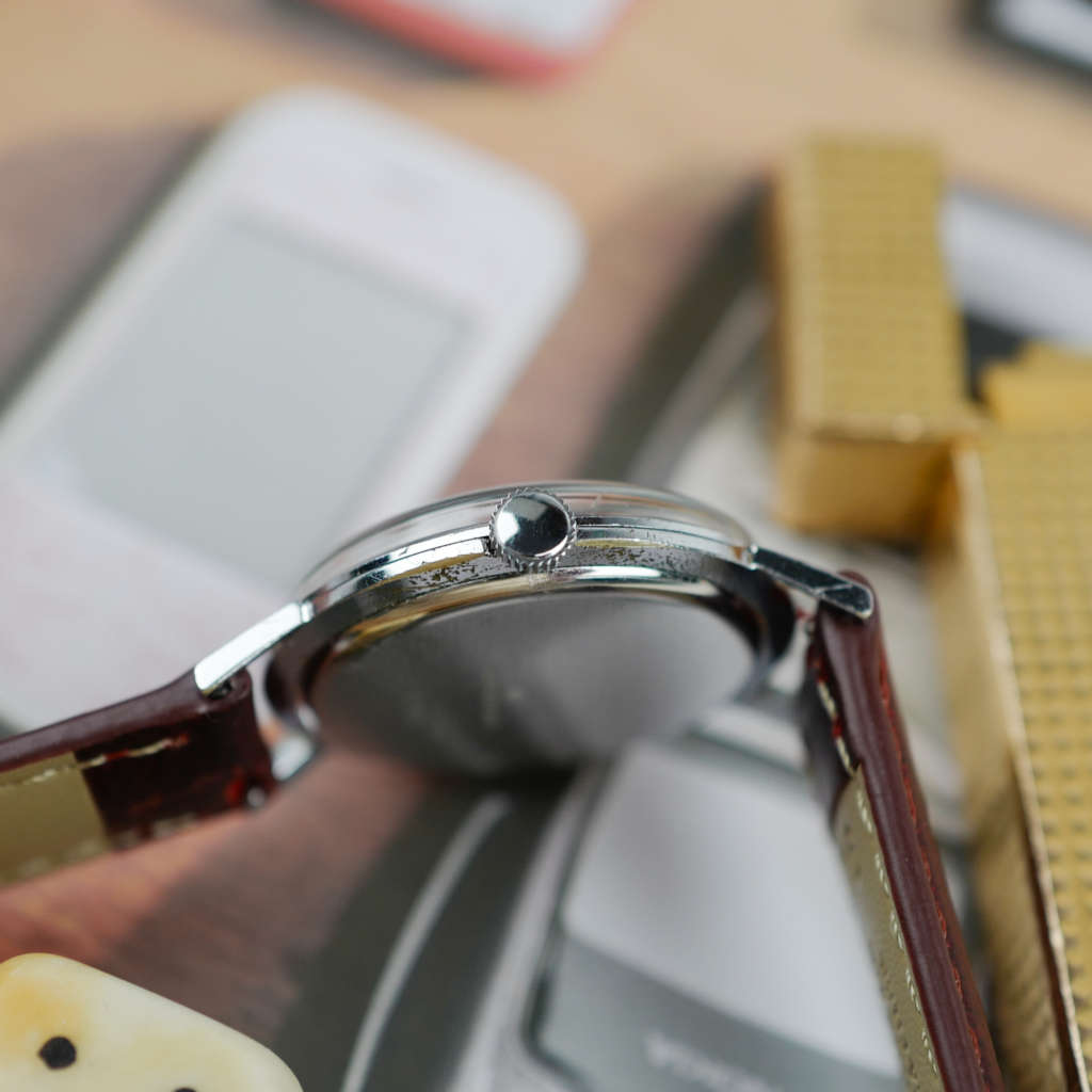 cafe noir vintage marseille breitling-extra-fine-calatrava-3301-vintage-1960-mécanique