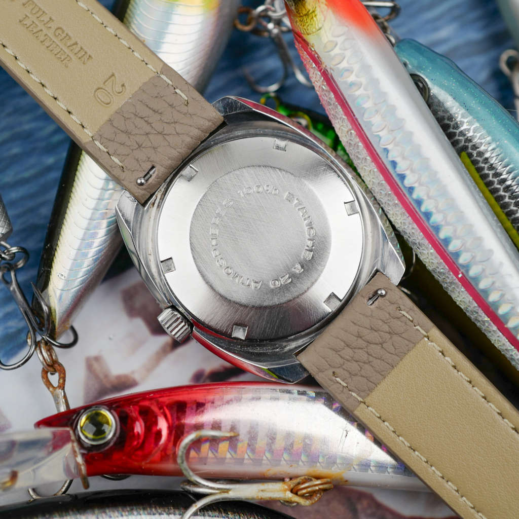 cafe noir les montre horloger marseille plongeuse-francaise-bakelite-france-ebauche-vintage-1970