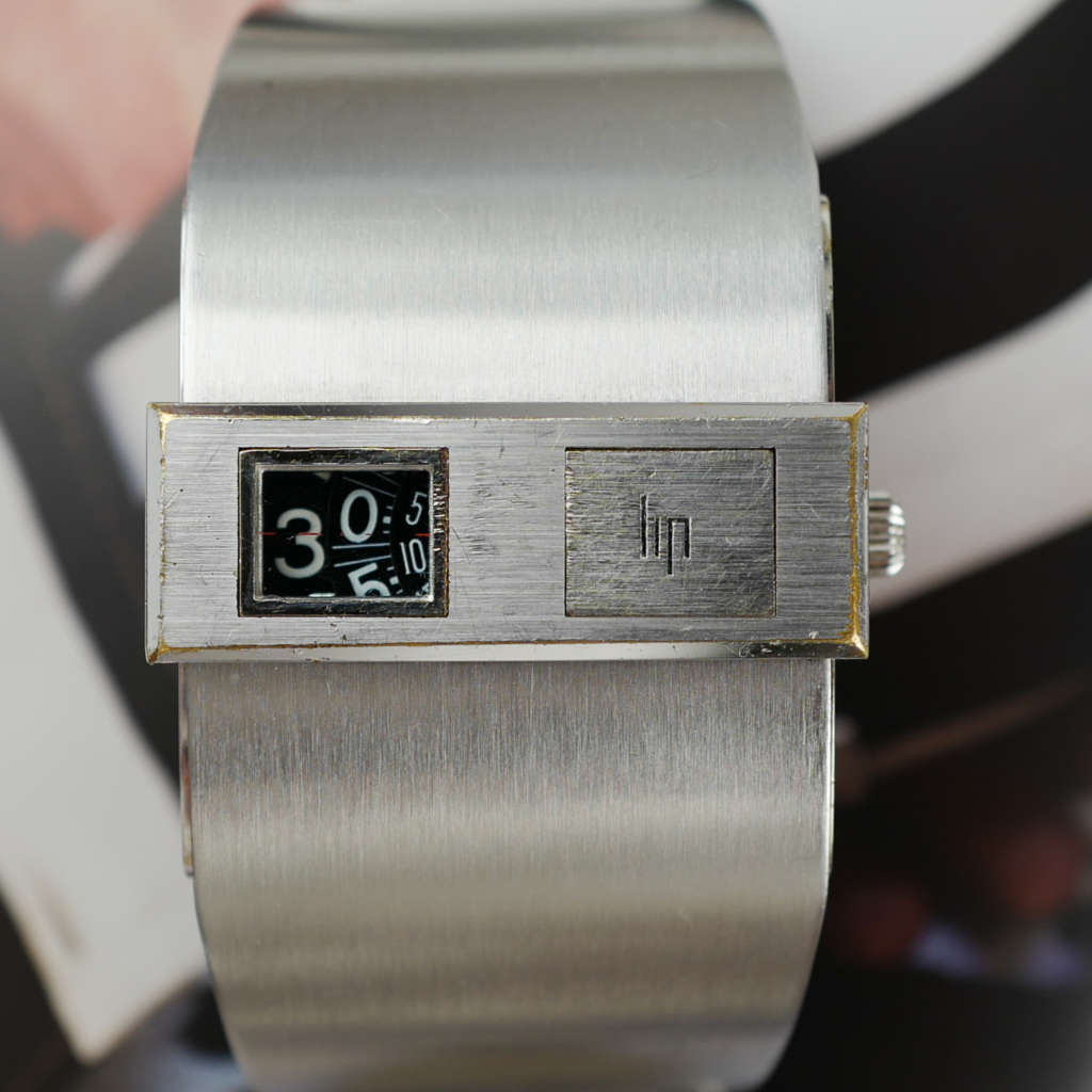 cafe-noir-les-montres-lip-baschmakoff-cartouche-automatique-1970