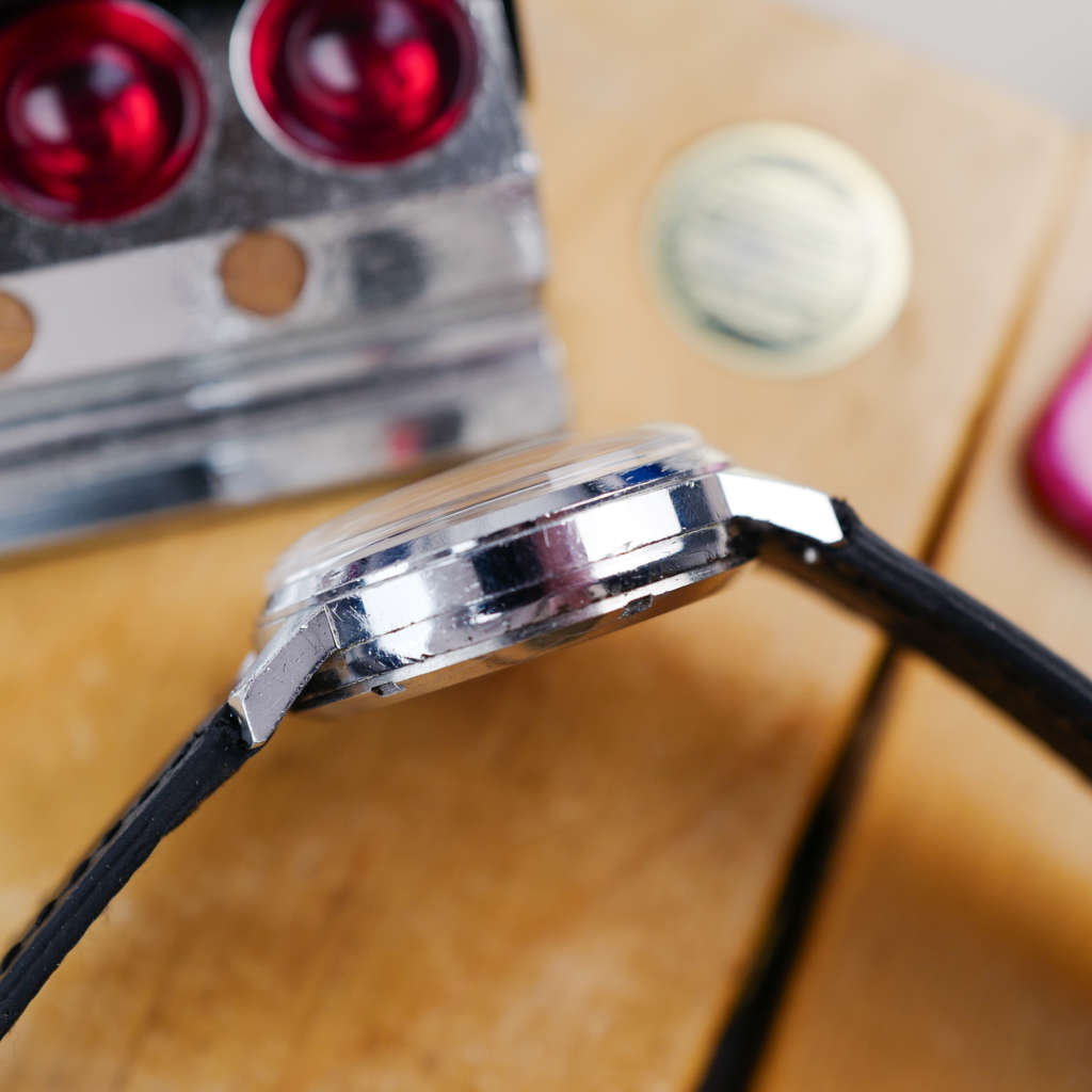 cafe-noir-les-montres-vintage-myon-chronographe-racing-vintage-valjoux-7733-1970