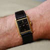 cafe-noir-les-montres-cartier-must-tank-grand-modele-noir-1990