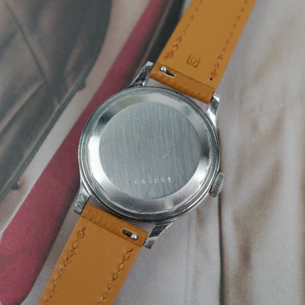 cafe noir les montres vintage horloger marseille jaeger-militaire-patine-radium-1950_1