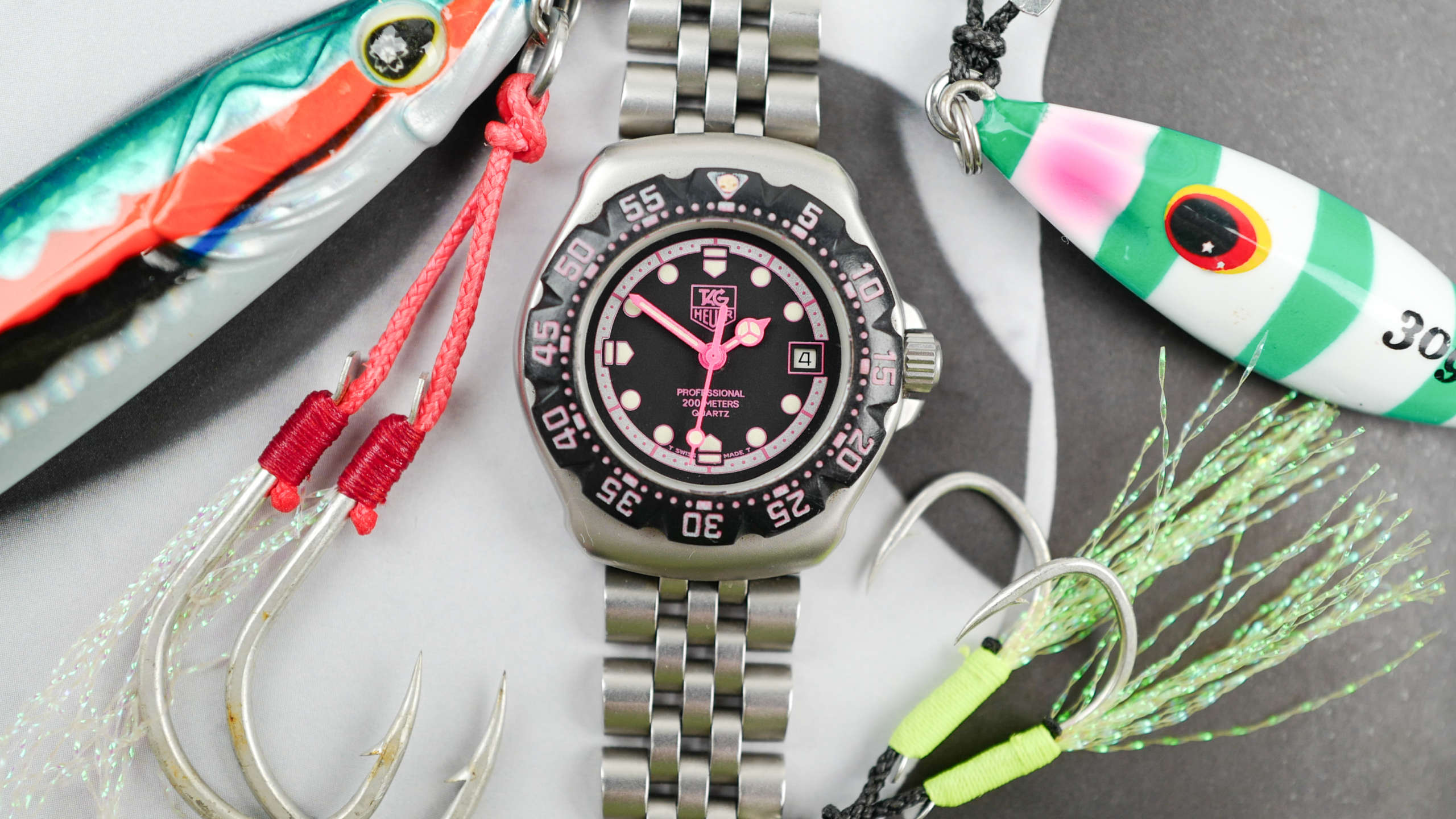 cafe noir les montres vintage horloger marseille mini-tag-heuer-formula-lady-rose-quartz-1985-vintage