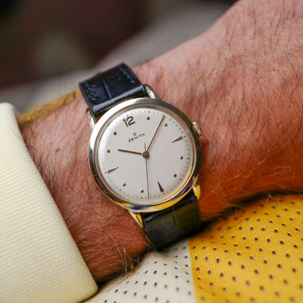 cafe noir les montres vintage horloger marseille zenith-chic-doree-calatrava-1953