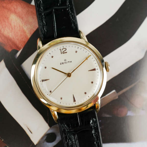cafe noir les montres vintage horloger marseille zenith-chic-doree-calatrava-1953