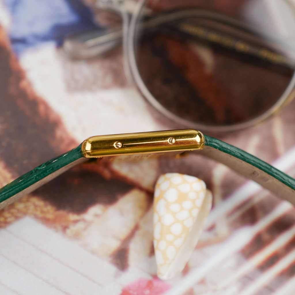 cafe noir montres horloger marseille cartier tank must mécanique pour femme vermeil petit modèle or chiffres romains bracelet vert