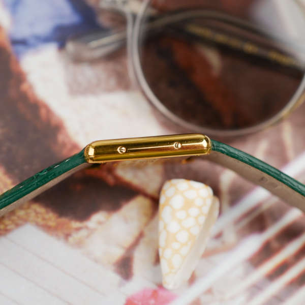 cafe noir montres horloger marseille cartier tank must mécanique pour femme vermeil petit modèle or chiffres romains bracelet vert