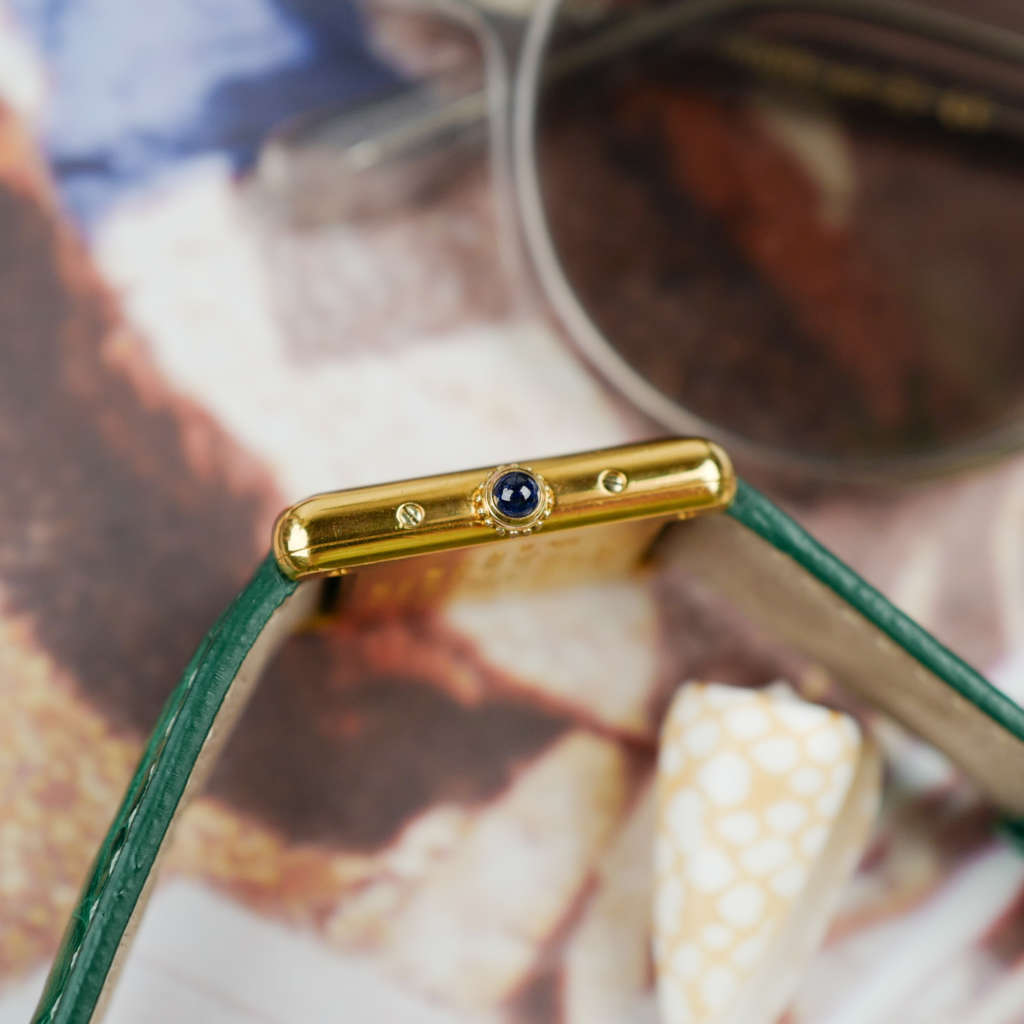 cafe noir montres horloger marseille cartier tank must mécanique pour femme vermeil petit modèle or chiffres romains bracelet vert