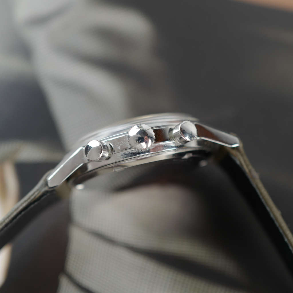 cafe-noir-montres-horloger-marseille-chronographe-betina-gris-venus-175-vintage-1960