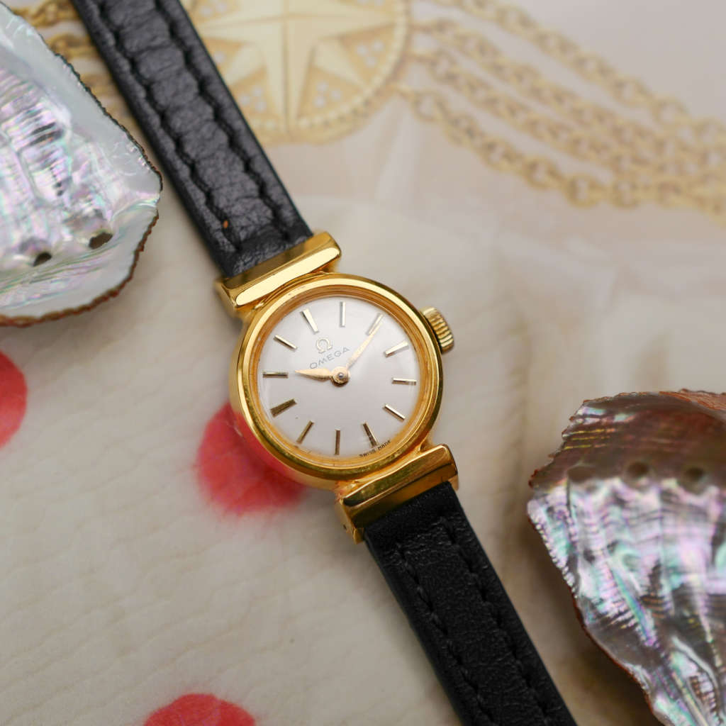 cafe-noir-montres-horloger-marseille-omega-mini-doree-mecanique-1960_4 cafe-noir-montres-horloger-marseille-omega-mini-doree-mecanique-1960