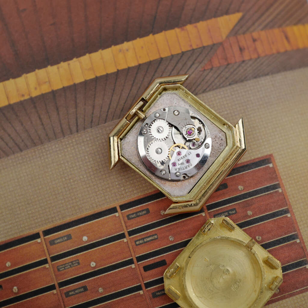 cafe-noir-montres-vintage-horloger-rachat-marseille-aix-cartier-ceinture-cadran-paris-or-jaune-vintage-annees-1960-grande
