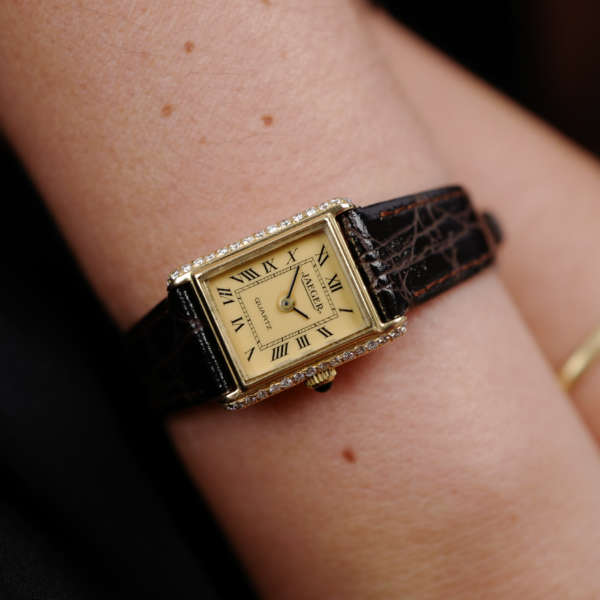 cafe-noir-montres-vintage-horloger-rachat-marseille-aix- jaeger-femme-or-diamant-montre-cocktail-vintage