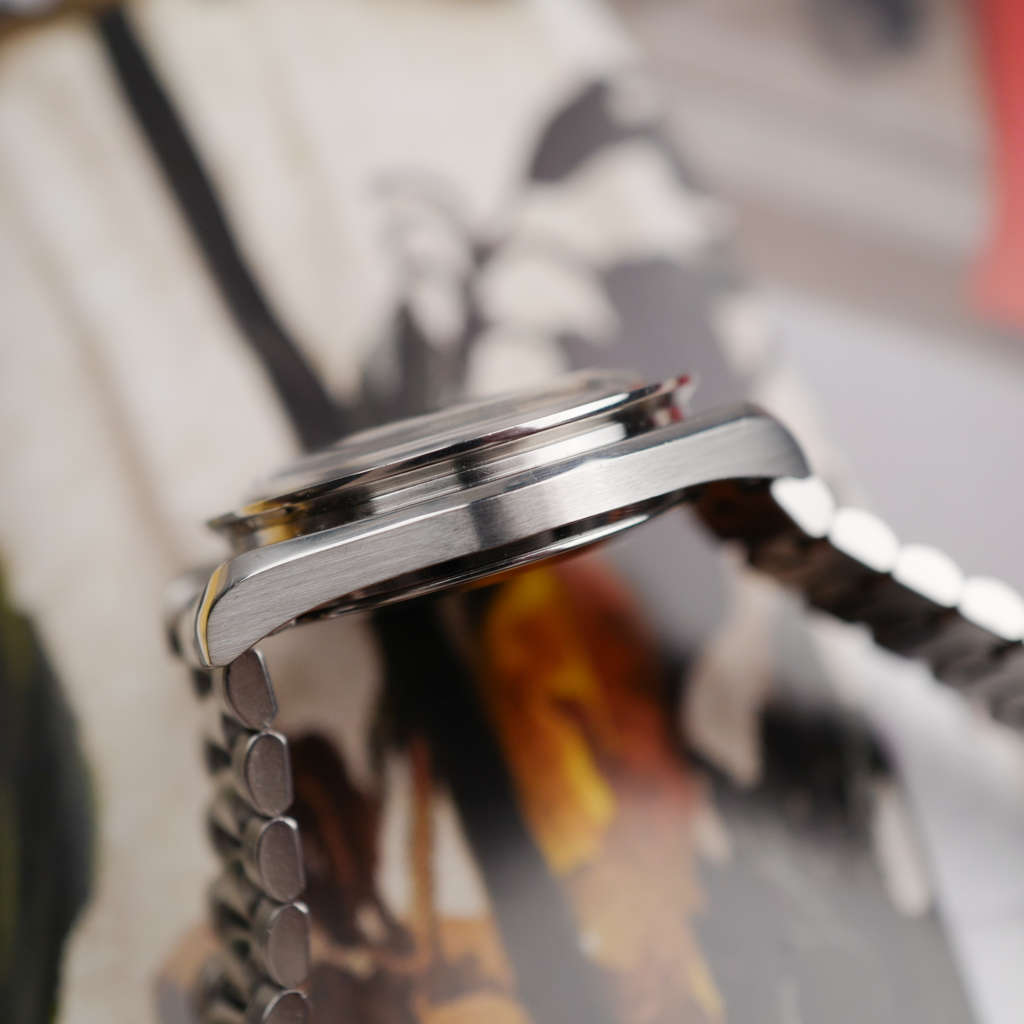 cafe-noir-montres-vintage-horloger-rachat-marseille-aix-omega-speedmaster-reduced-tritium-vintage-1993-full-set