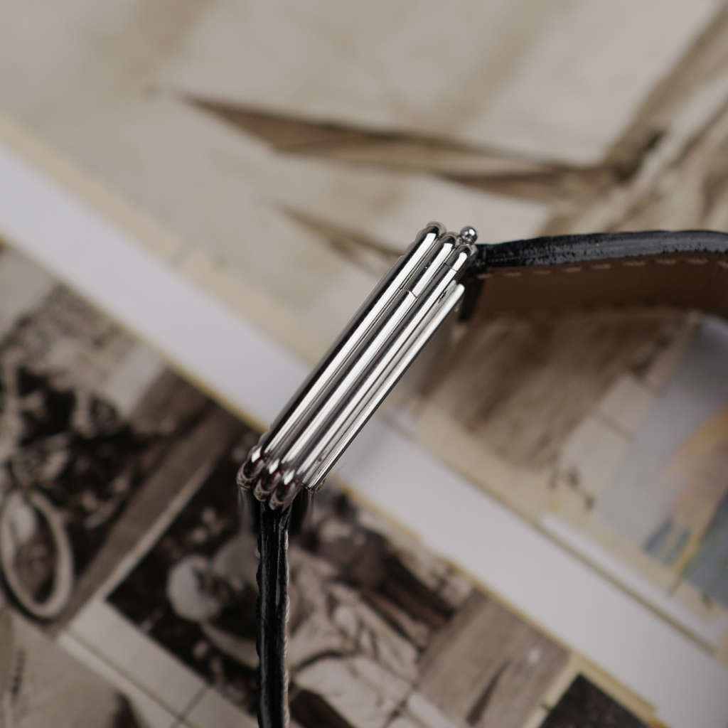 cafe-noir-montres-vintage-horloger-rachat-marseille-aix-poiray-ma-premiere-cadran-emaille-quartz-femme