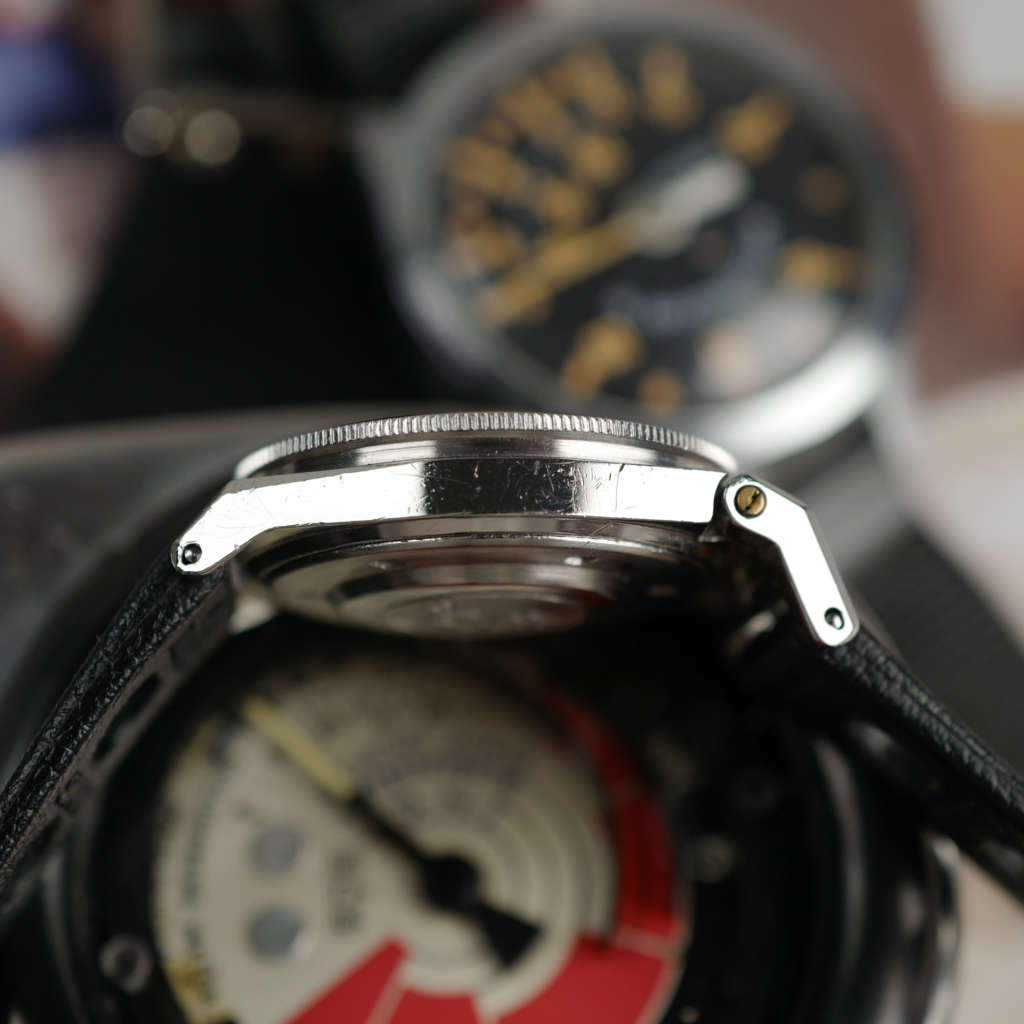 cafe-noir-montres-vintage-horloger-rachat-marseille-aix-triton-spirotechnique-plongeuse-cousteau-annees-1960