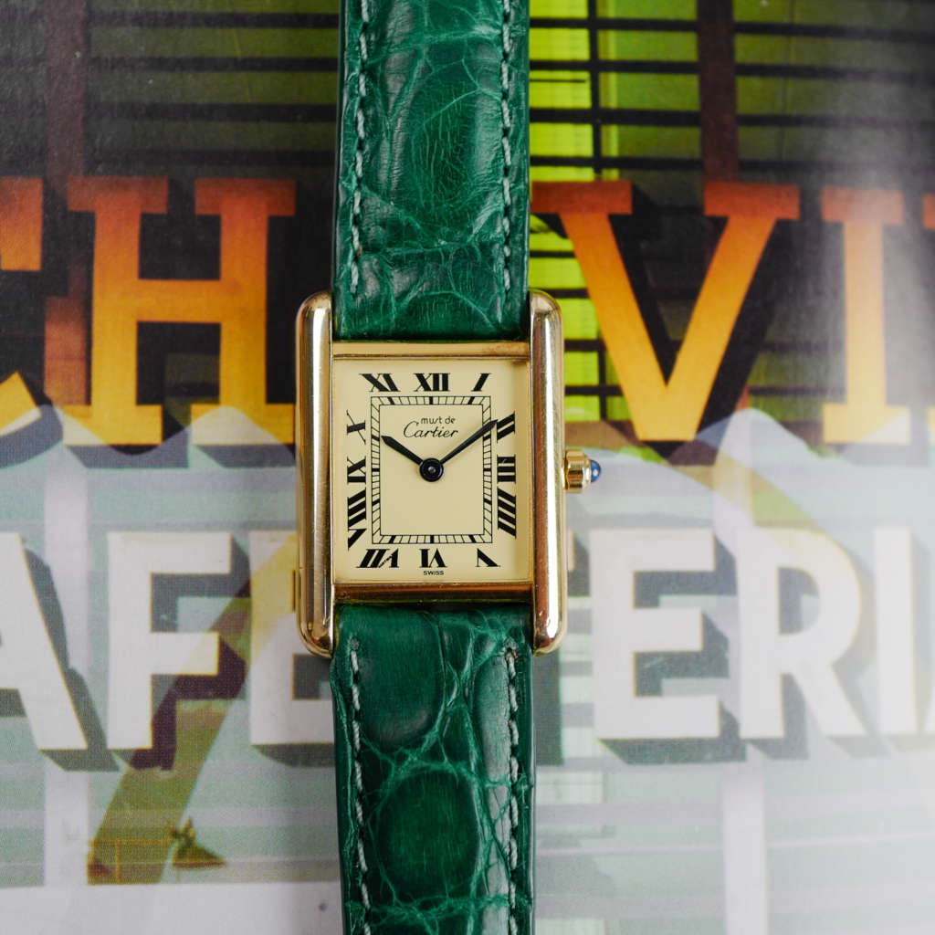cartier-tank-must-quartz-doré-chiffres-romains-pour-femme-vintage-1986