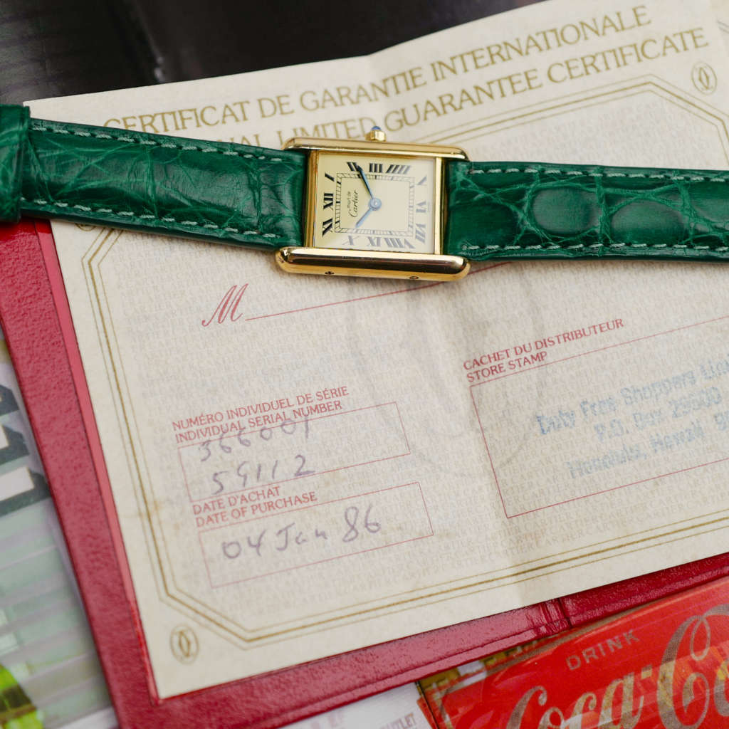 cartier-tank-must-quartz-doré-chiffres-romains-pour-femme-vintage-1986
