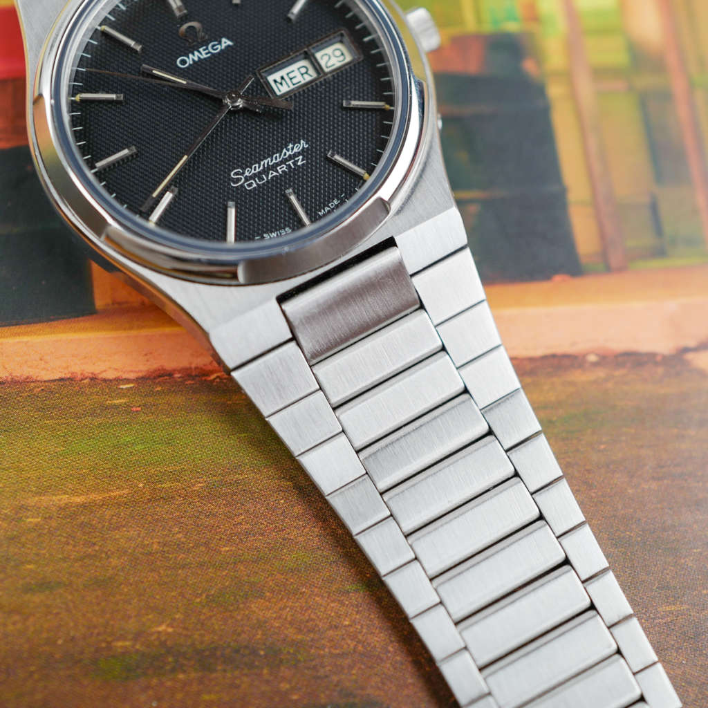 omega-seamaster-day-date-quartz-neuve-de-stock-vintage-1970_5 omega-seamaster-day-date-quartz-neuve-de-stock-vintage-1970_2