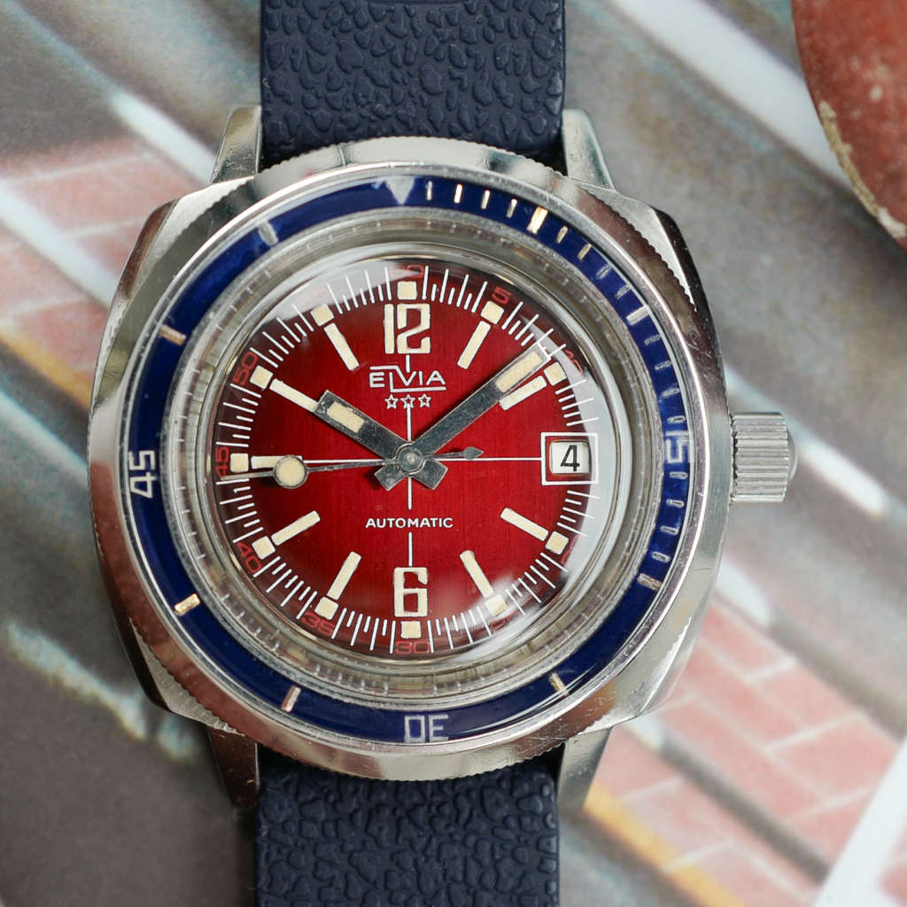 cafe-noir-montres-acaht-vente-marseille-elvia-baby-panerai-vintage-bakelite-rouge-1970-diver
