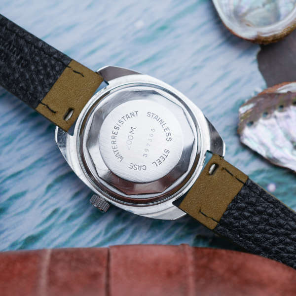 cafe-noir-montres-acaht-vente-marseille-monvis-mido-skin-diver-decompression-vintage-1960
