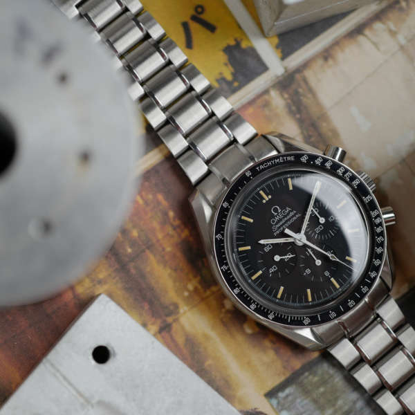 cafe-noir-montres-acaht-vente-marseille-omega-speedmaster-professional-tritium-full-set-ref-3590-50-00-vintage-1996