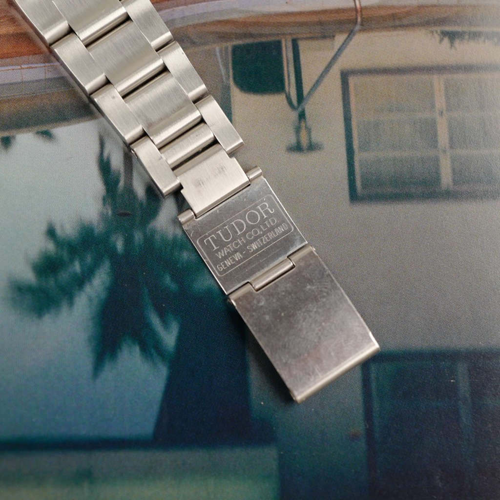 cafe-noir-montre-horloger-tudor-submariner-date-ref-79190-vintage-1995-box-papers