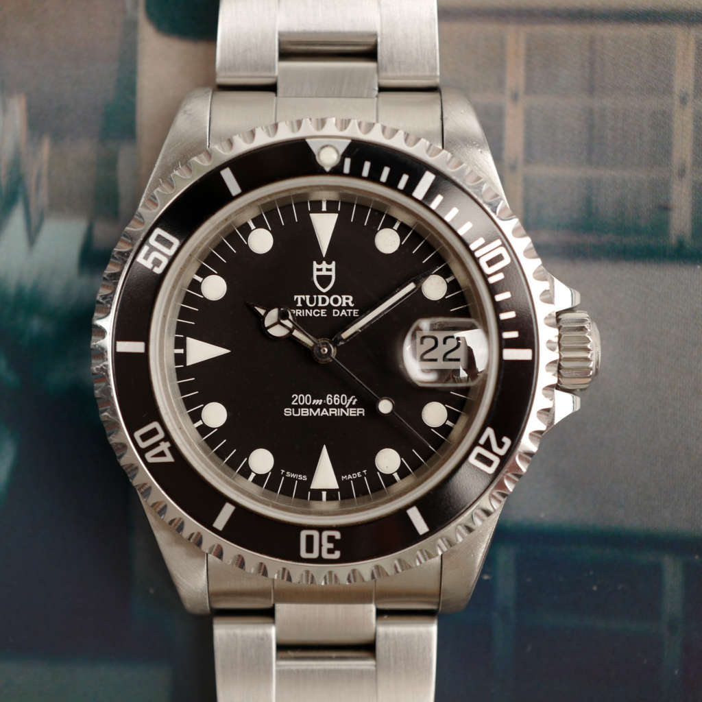 cafe-noir-montre-horloger-tudor-submariner-date-ref-79190-vintage-1995-box-papers