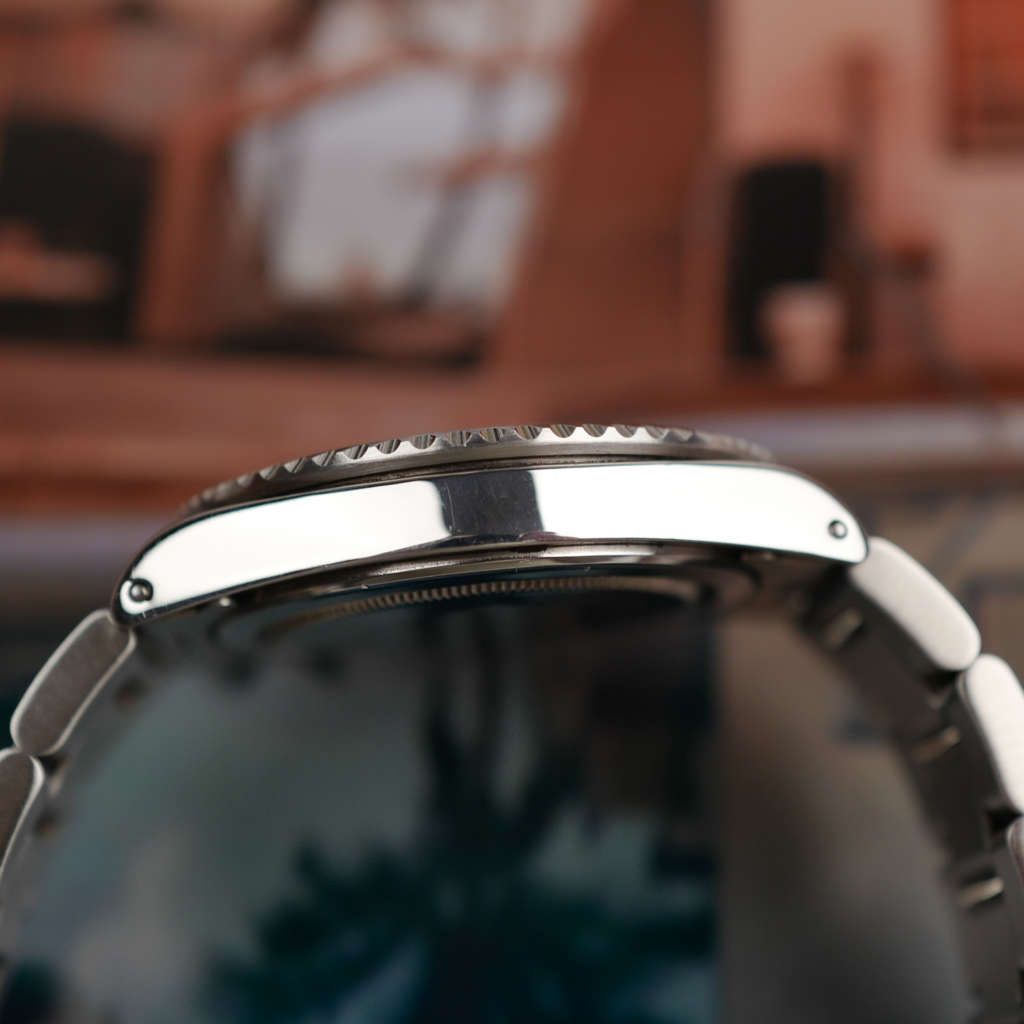 cafe-noir-montre-horloger-tudor-submariner-date-ref-79190-vintage-1995-box-papers