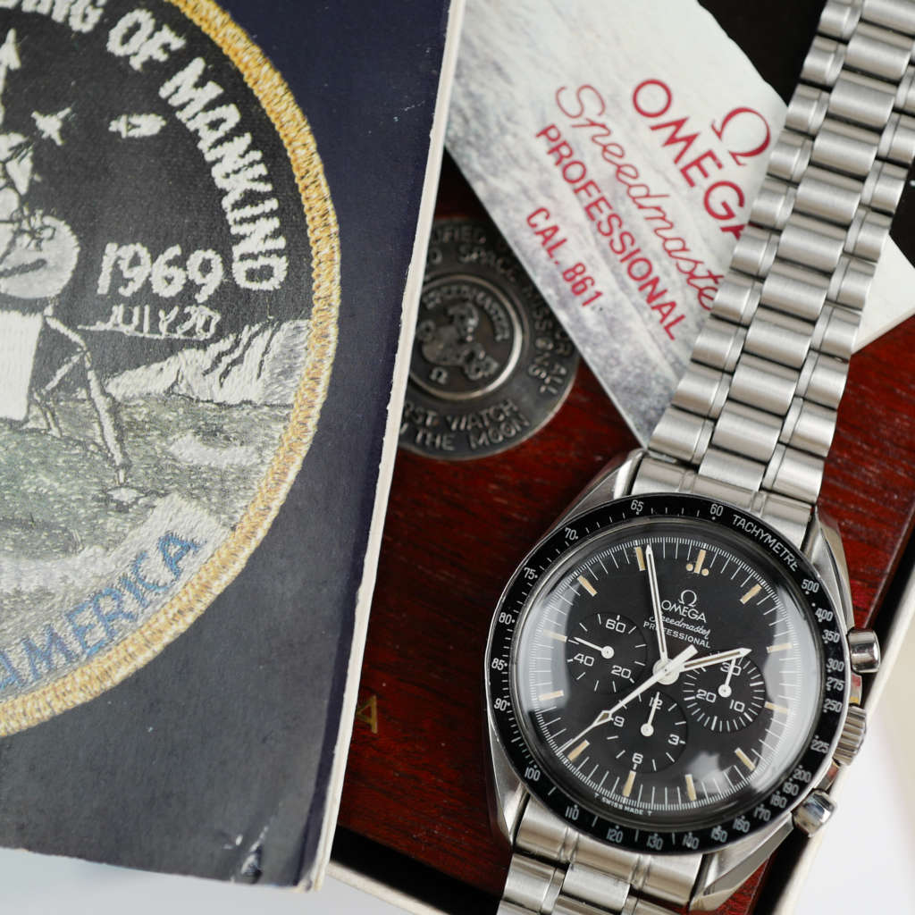 cafe-noir-montres-vintage-marseille-aix-horloger-omega-speedmaster-professional-tritium-full-set-ref-ST-145-022-vintage-1989-20-anniversaire-apollo-IX-9