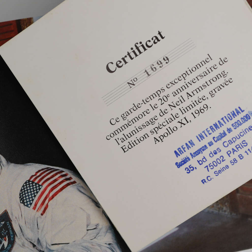 cafe-noir-montres-vintage-marseille-aix-horloger-omega-speedmaster-professional-tritium-full-set-ref-ST-145-022-vintage-1989-20-anniversaire-apollo-IX-9