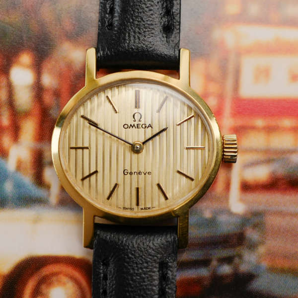 omega-geneve-mini-ellipse-mecanique-pour-femme-vintage-1989-neuve-de-stoock-NOS