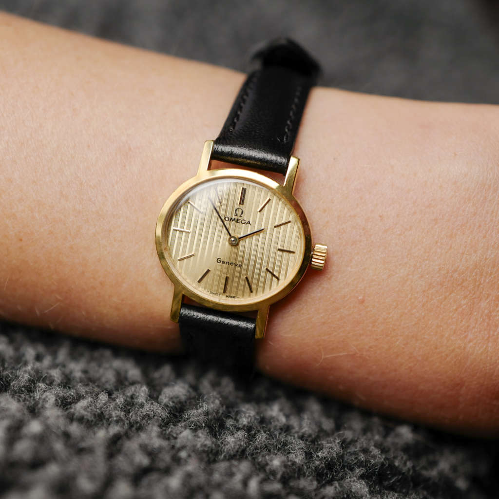 omega-geneve-mini-ellipse-mecanique-pour-femme-vintage-1989-neuve-de-stoock-NOS_3 omega-geneve-mini-ellipse-mecanique-pour-femme-vintage-1989-neuve-de-stoock-NOS
