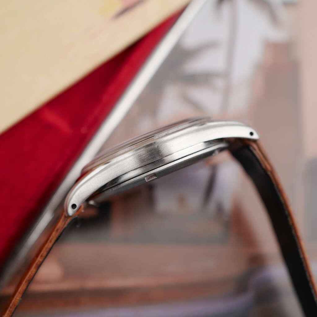 cafe noir les montres horloger marseille omega oversize turler zurich vintage tritium militaire 1952