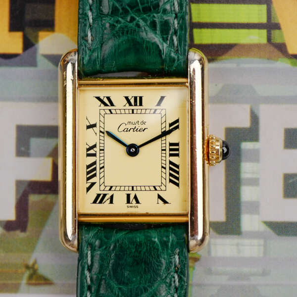 cafe noir montres horloger marseille cartier tank must mécanique pour femme vermeil petit modèle or chiffres romains bracelet vert