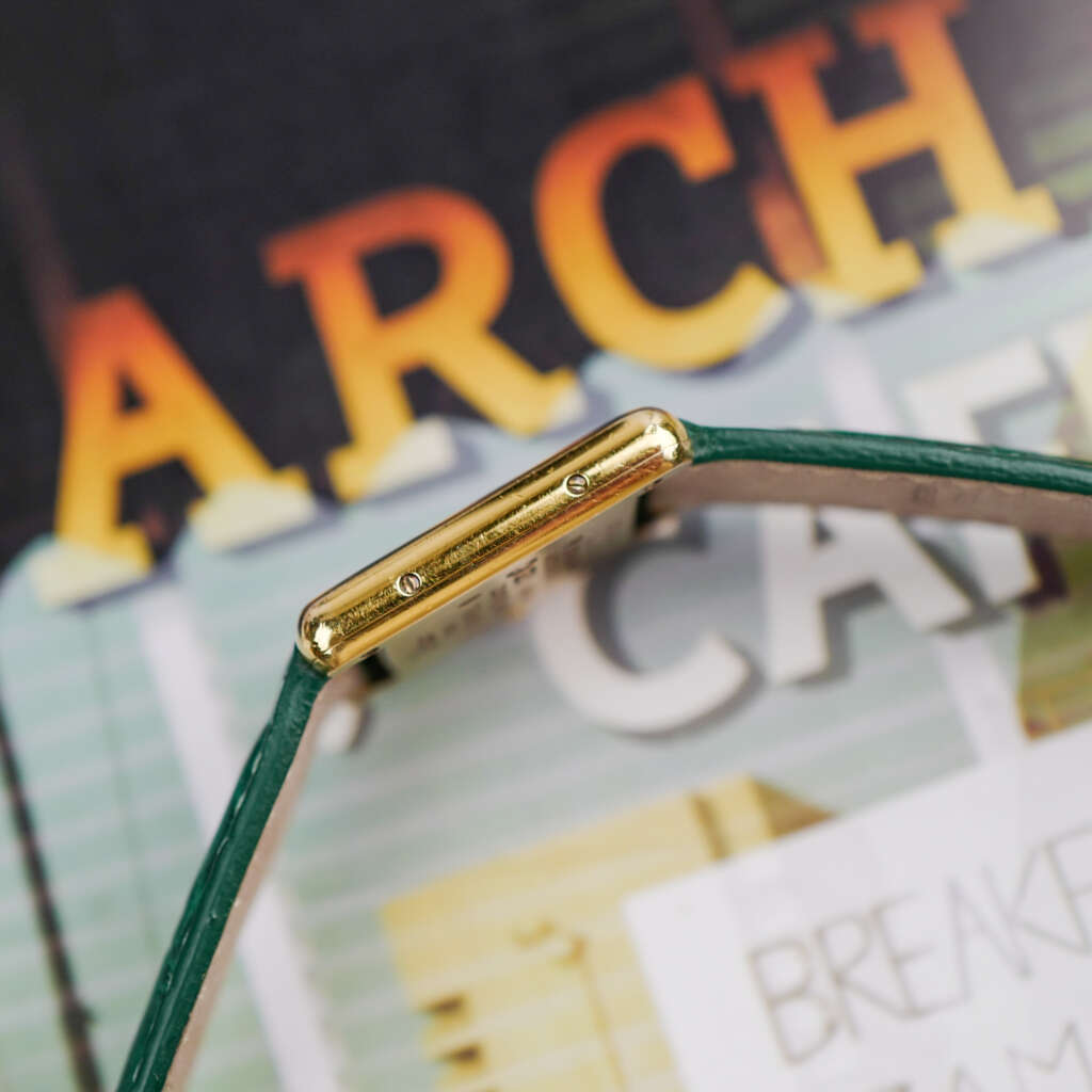 cafe noir montres horloger marseille cartier tank must mécanique pour femme vermeil petit modèle or chiffres romains bracelet vert