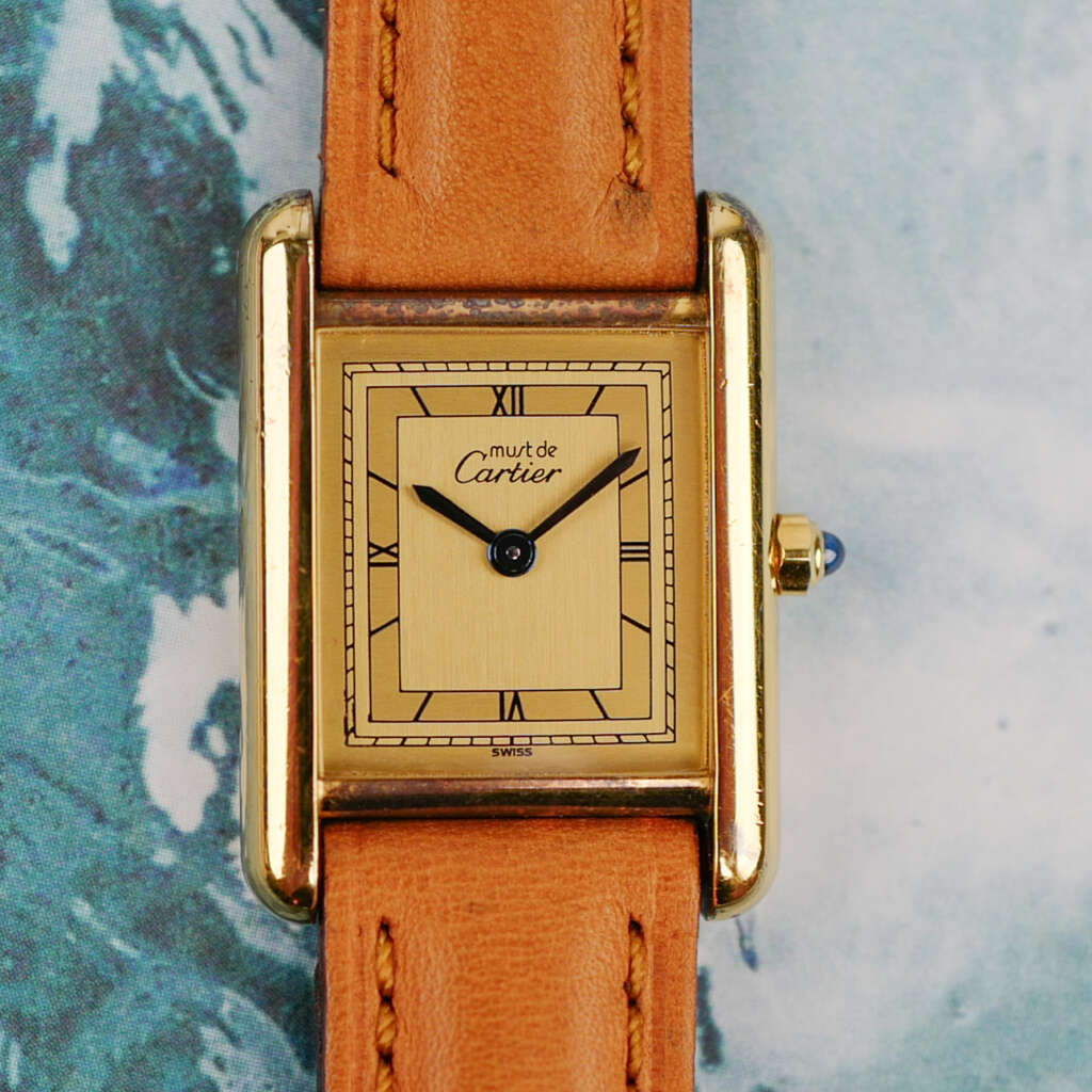 cartier-tank-must-quartz-chiffres-romains-pour-femme-vintage-1990
