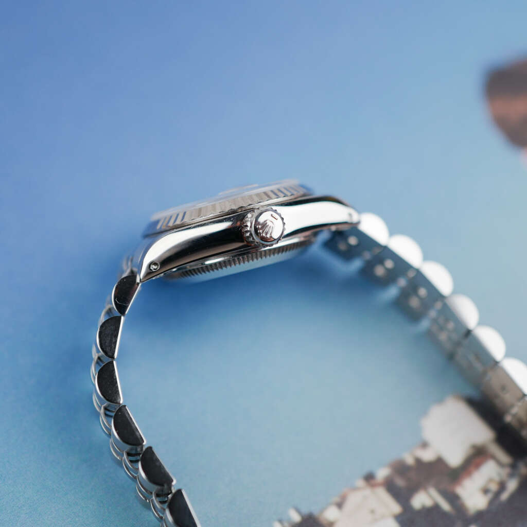 rolex-oyster-perpetual-date-femme-ref-69174-mini-26-mm-annee-1987