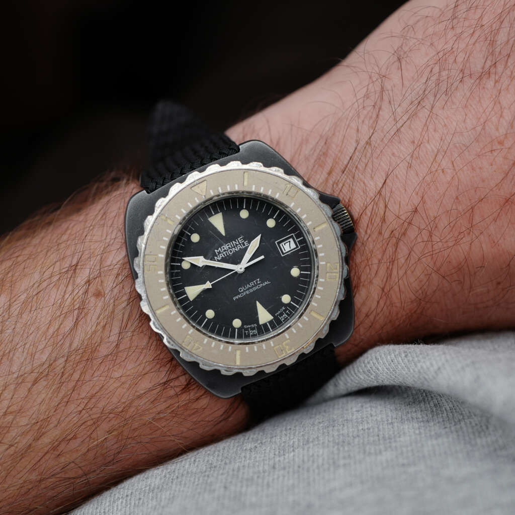 cafe-noir-montre-vintage-marseille-horloger-nationale-mrp-pvd