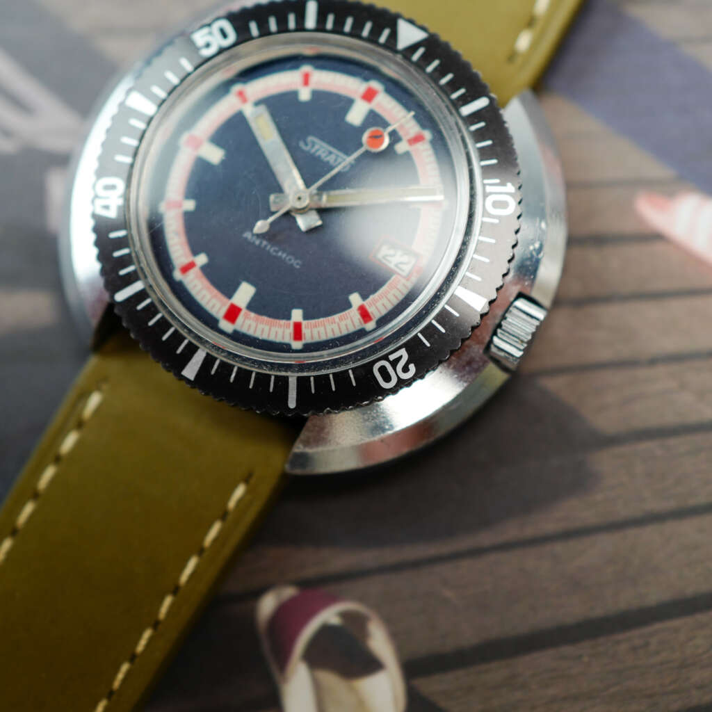cafe-noir-montre-vintage-marseille-horloger-skin-diver-vintage-strato