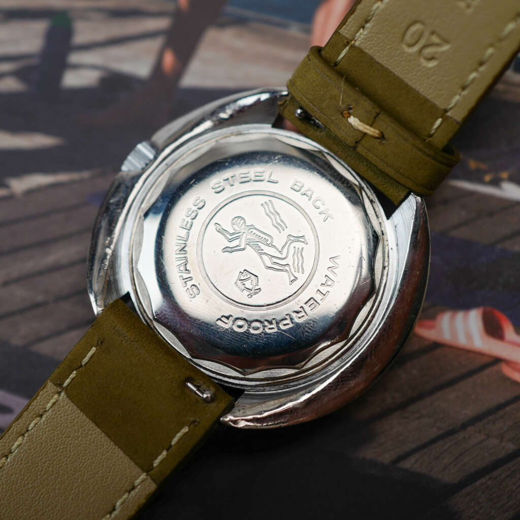 cafe-noir-montre-vintage-marseille-horloger-skin-diver-vintage-strato