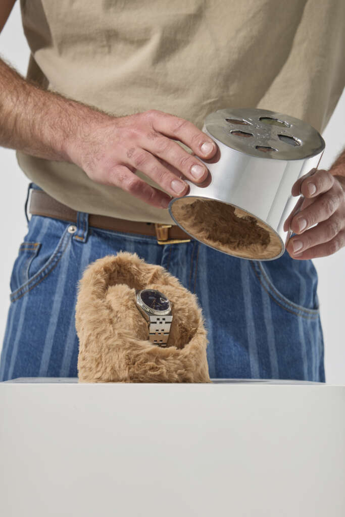 cafe-noir-montre-vintage-marseille-horloger-vaisseau-axel-chay-boite-montre-ecrin-aventurine