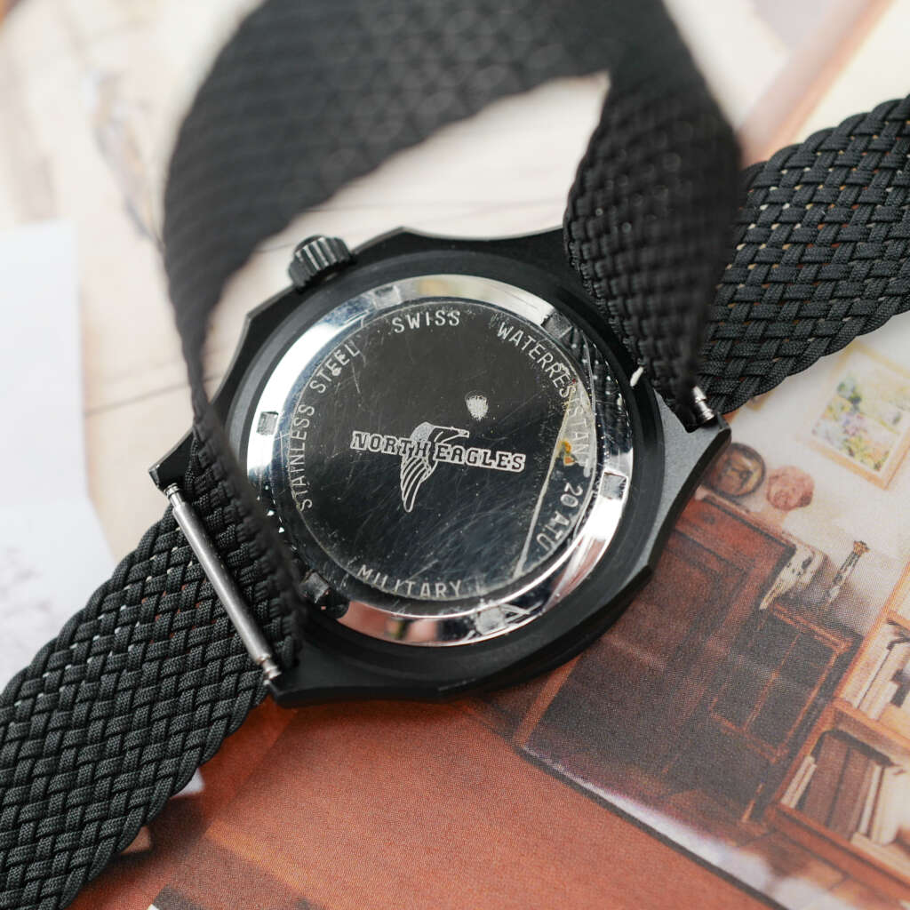 cafe-noir-montre-vintage-marseille-horloger-accademia-militare-italienne-tritium-pvd-1990