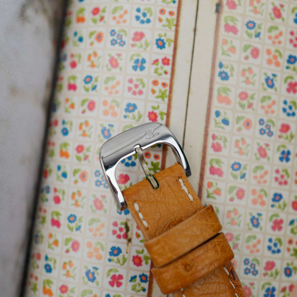 cafe-noir-montre-vintage-marseille-horloger-jaeger-lecoultre-reverso-classique-acier-1990-ref-250-8-86