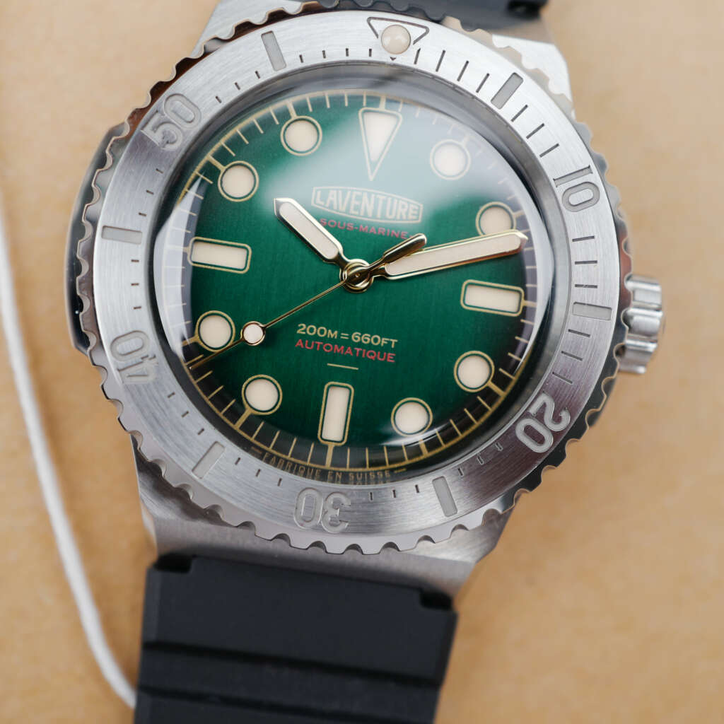 cafe-noir-montre-vintage-marseille-horloger-laventure-limited-green