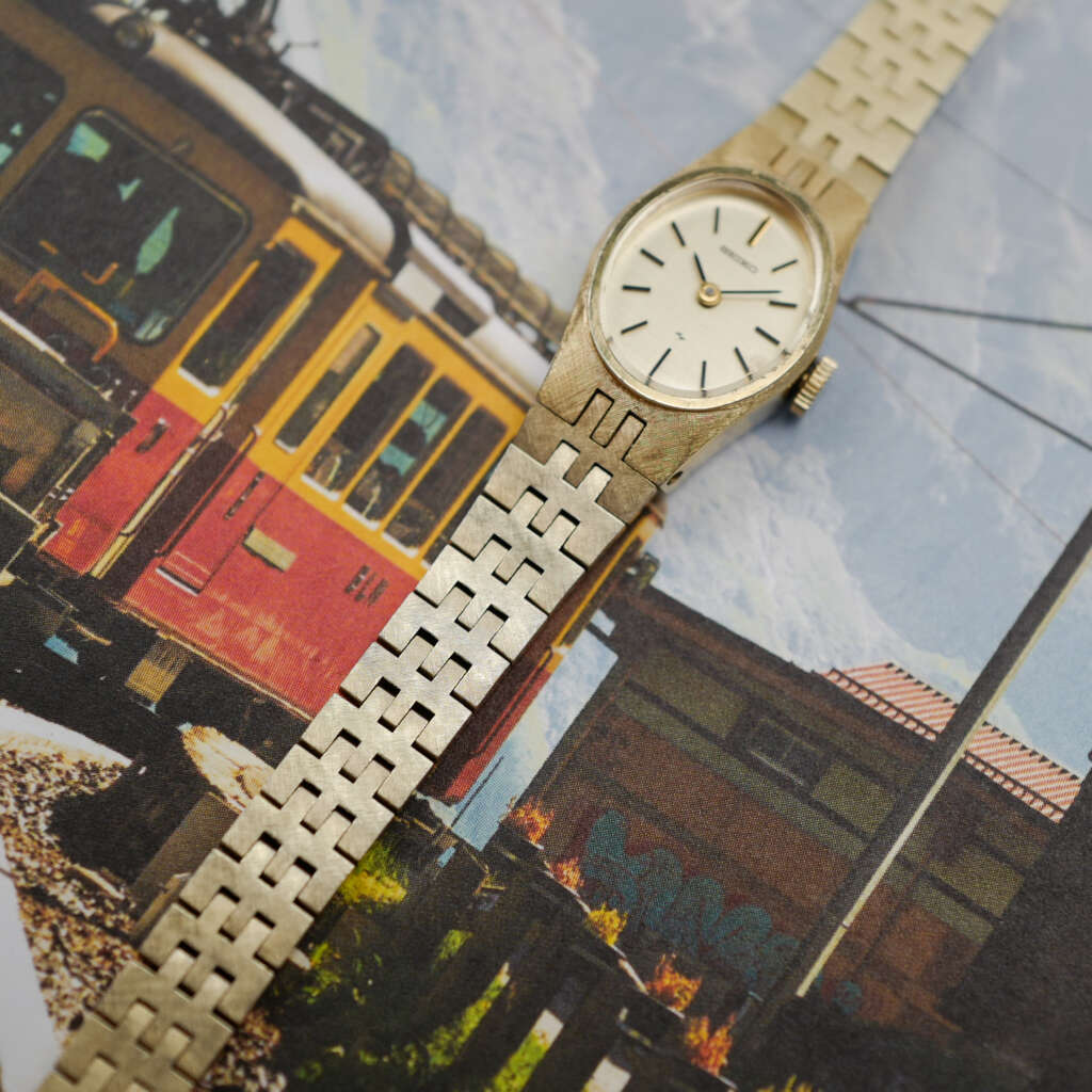 cafe-noir-montre-vintage-marseille-horloger-seiko-montre-bijou-cocktail-doree-femme-1980_20 cafe-noir-montre-vintage-marseille-horloger-seiko-montre-bijou-cocktail-doree-femme-1980