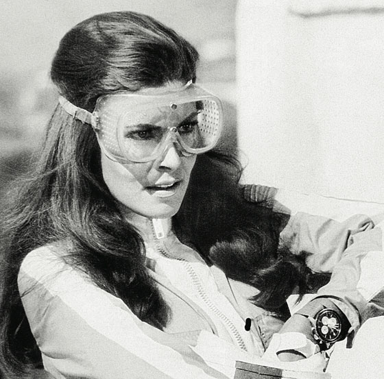 cafe-noir-montre-vintage-marseille-horloger-breitling-chronographe-765-avi-raquel-welch-1969