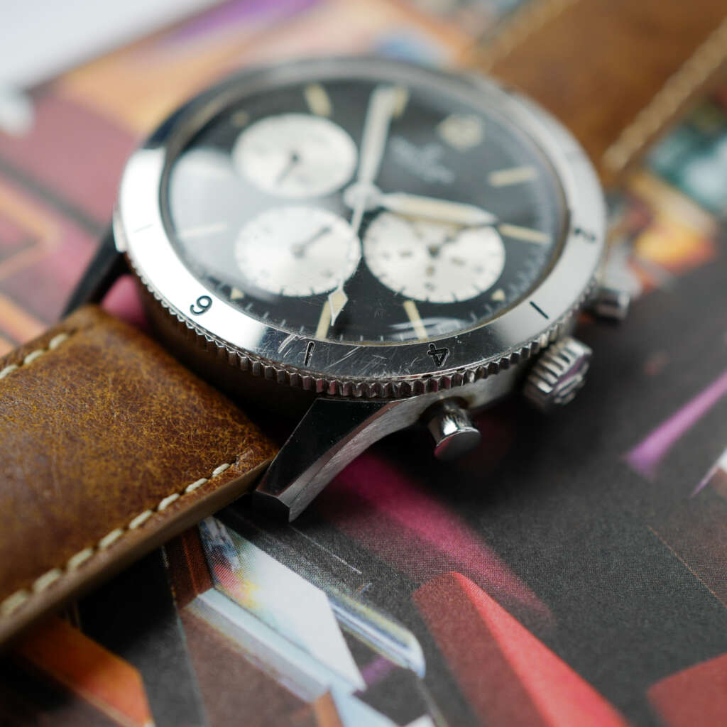 cafe-noir-montre-vintage-marseille-horloger-breitling-chronographe-765-avi-raquel-welch-1969