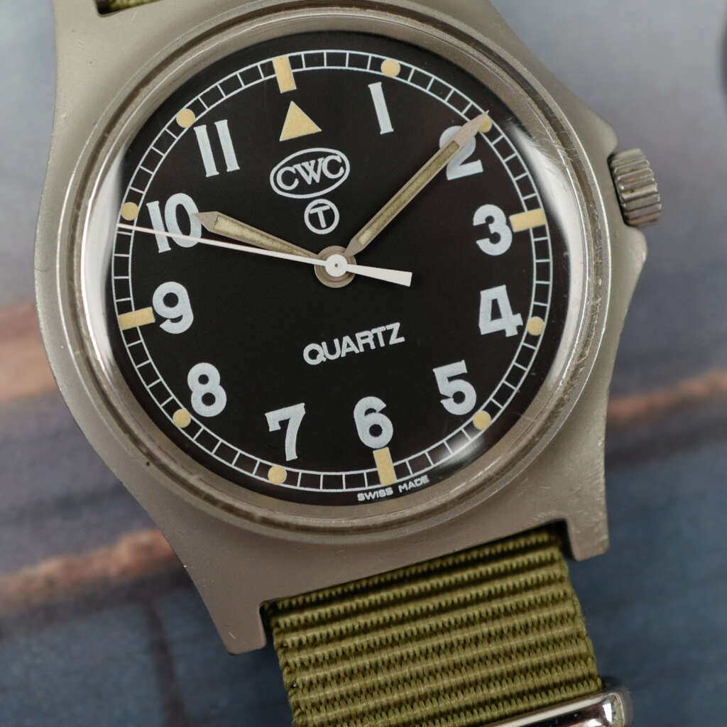 cafe-noir-montre-vintage-marseille-horloger-cwc-g10-quartz-tritium-1995-dotations-britannique_3 cafe-noir-montre-vintage-marseille-horloger-cwc-g10-quartz-tritium-1995-dotations-britannique