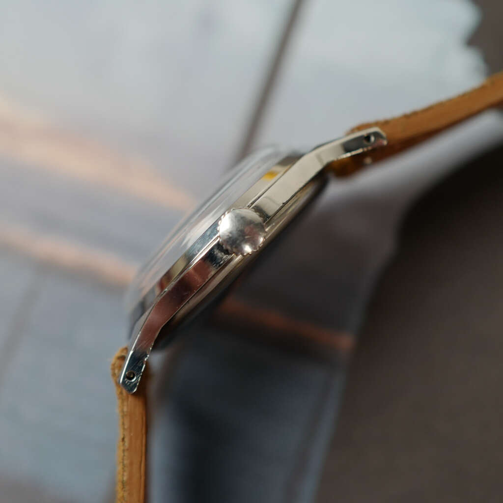 cafe-noir-montre-vintage-marseille-horloger-lip-made-in-france-calibre-r25-1960